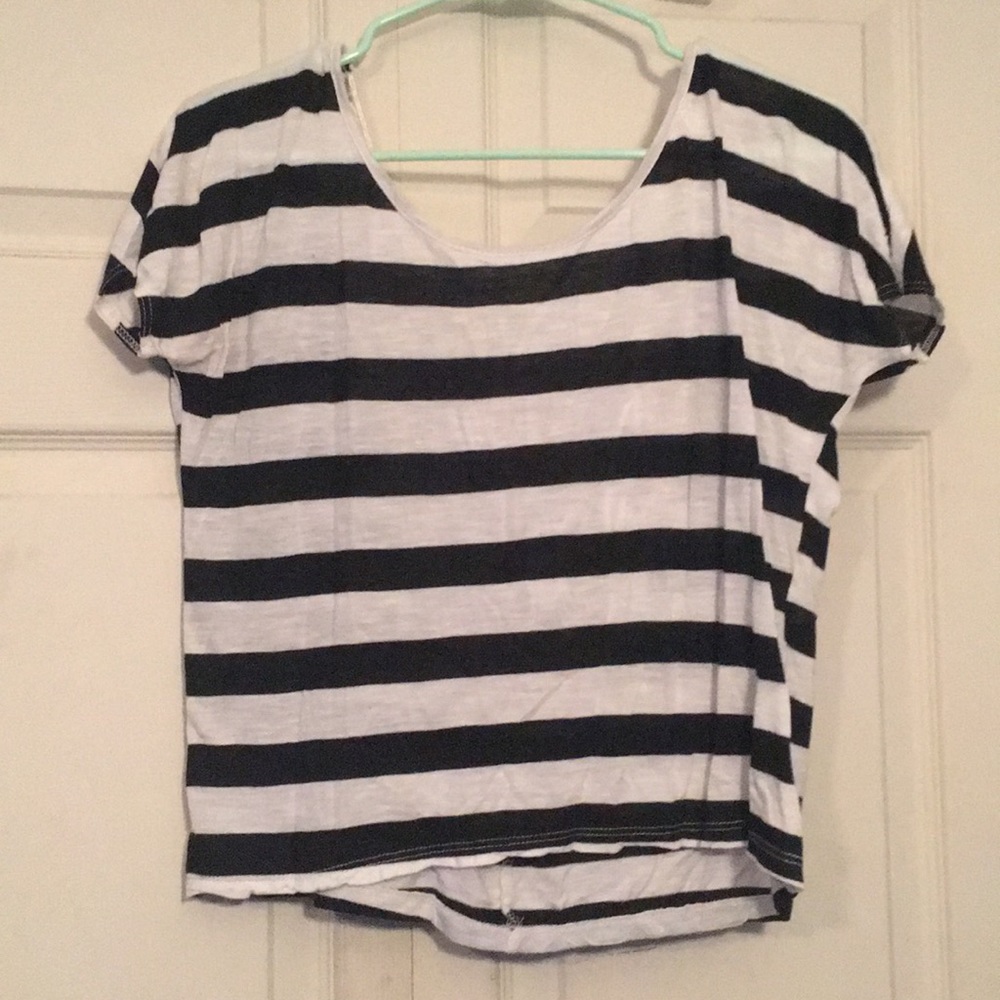 Striped lace back tee